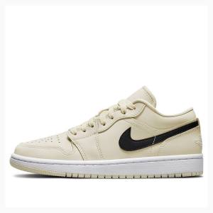 Nike Low Creamy Coconut Milk Joggesko Air Jordan 1 Dame Pisket Krem Svarte | JD-654HQ