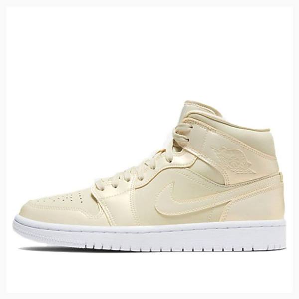 Nike Mid SE Goose Feather Basketsko Air Jordan 1 Dame Gul | JD-324IL